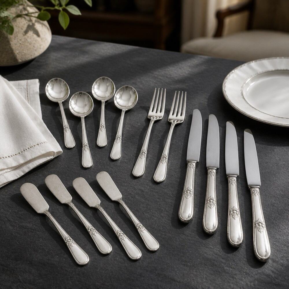 VGT 1847 Rogers Bros Silverplate Flatware Set Of 15 Pc Adoration Pattern 1939